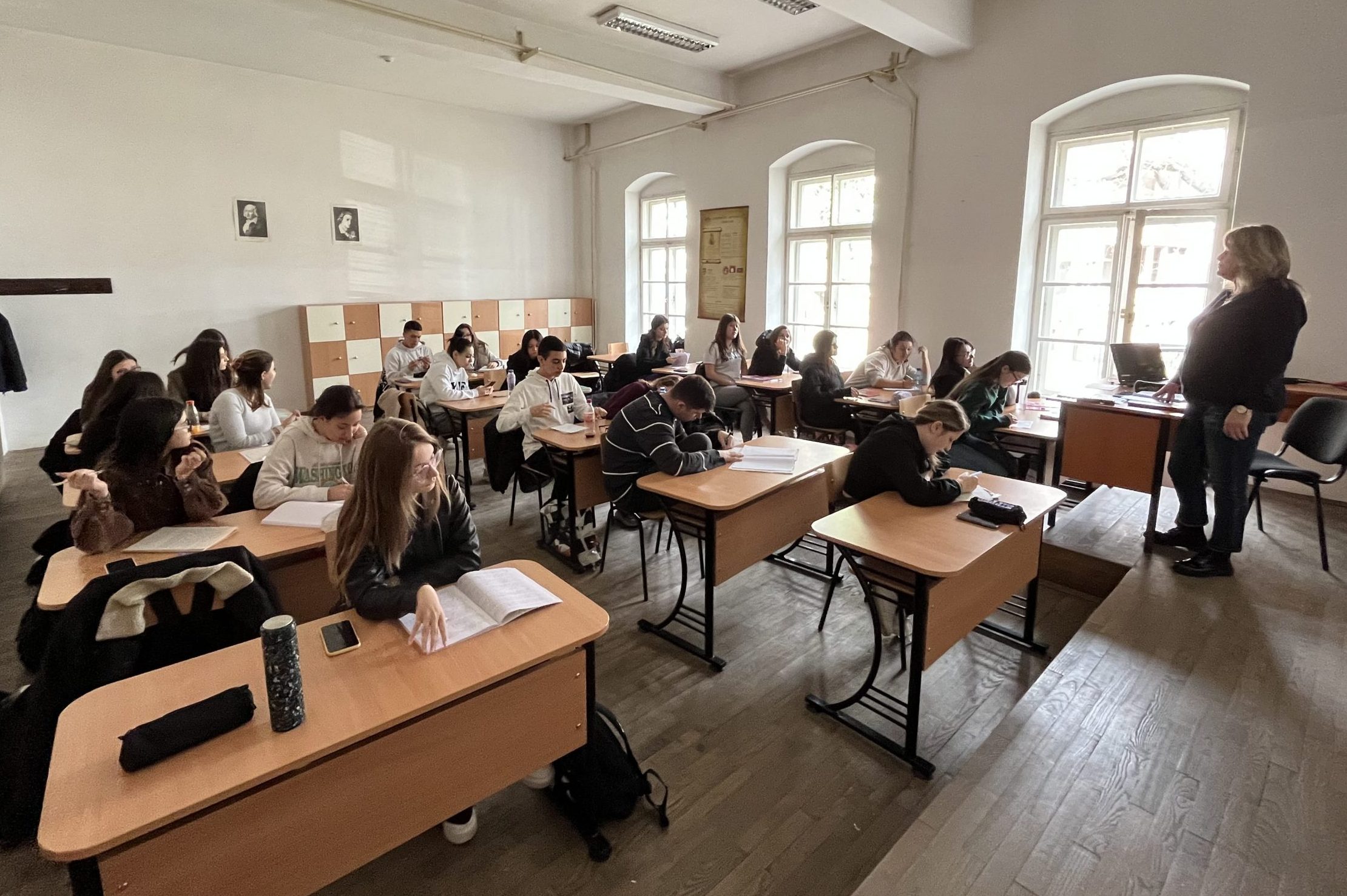 Офис мениджър - НАЦИОНАЛНА АПРИЛОВСКА ГИМНАЗИЯ