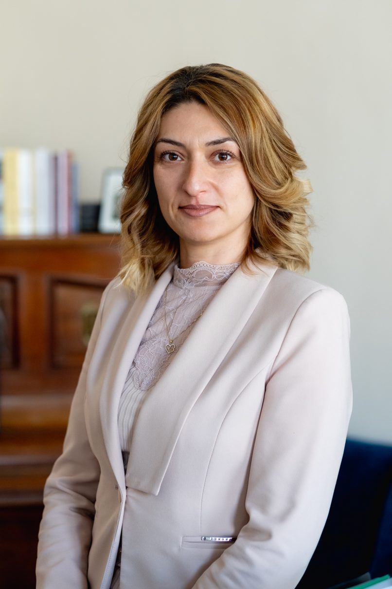 Нашият екип - НАЦИОНАЛНА АПРИЛОВСКА ГИМНАЗИЯ